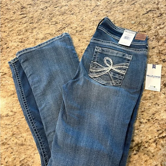 Wallflower Women's Boot Cut Jeans in Classic Blue - Picture 5 of 12